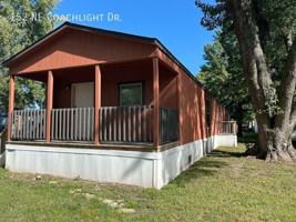 featured image of 152 Ne Coachlight Dr