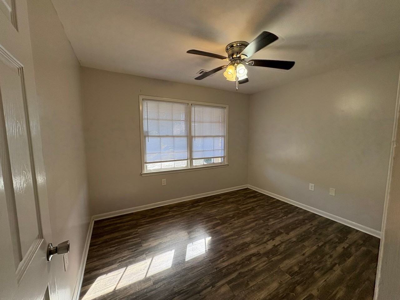 406 Russell Pkwy #5 - Photo 6 of 11