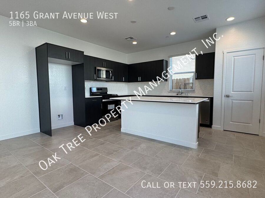 1165 Grant Ave W - Photo 6 of 29