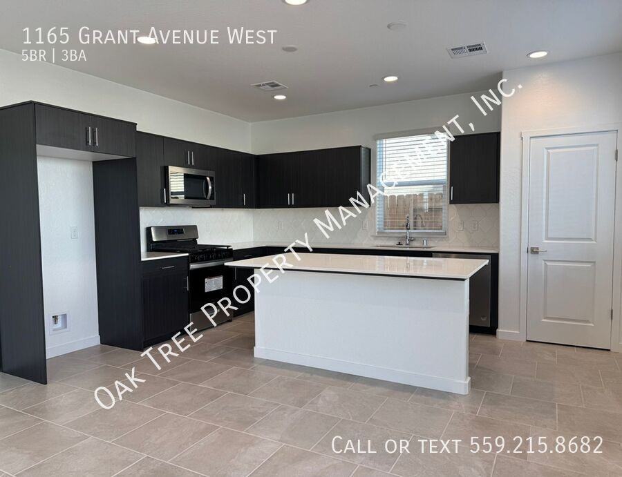 1165 Grant Ave W - Photo 7 of 29