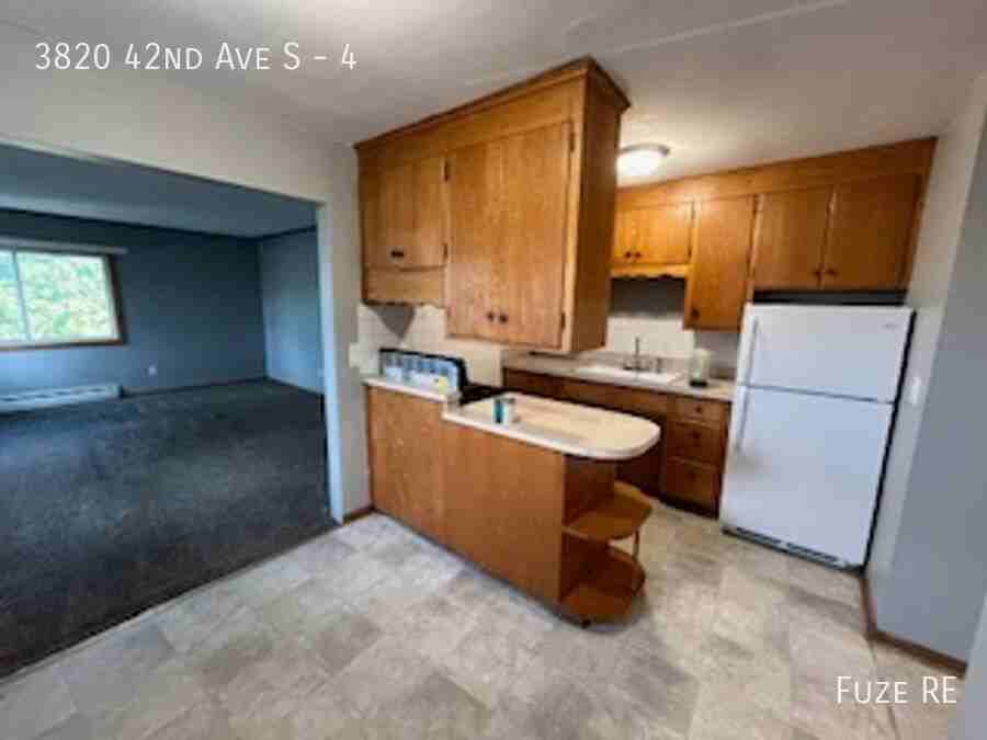 3820 42nd Ave S #4 - Photo 3 of 11