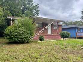 1012 N Hickory St - Photo 1 of 1