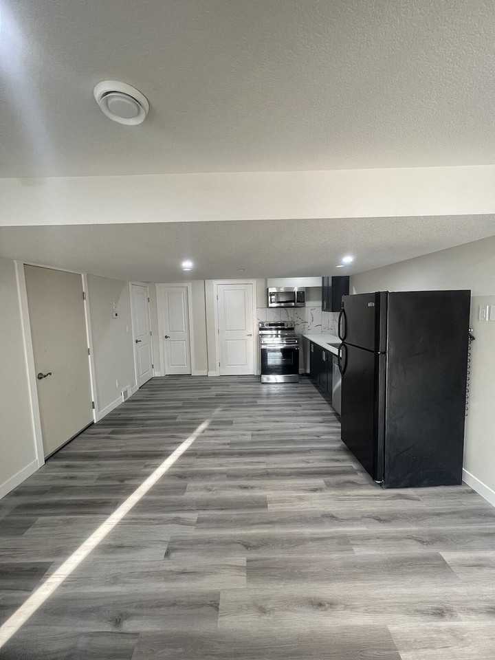 75 Lucas Terr Nw - Photo 2 of 15