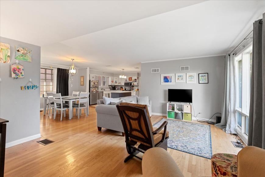 1620 S Washington Ave - Photo 2 of 10