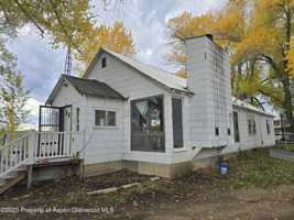 featured image of 33882 N Highway 13