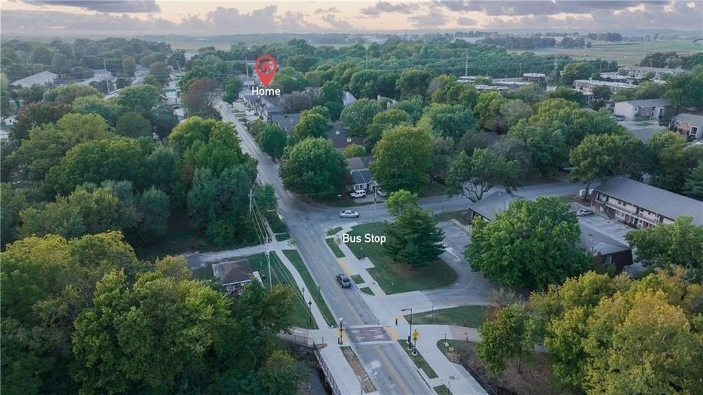 758 W Poplar St - Photo 5 of 28