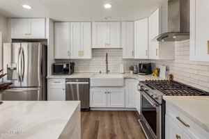 featured image of 8022 E Columbus Ave