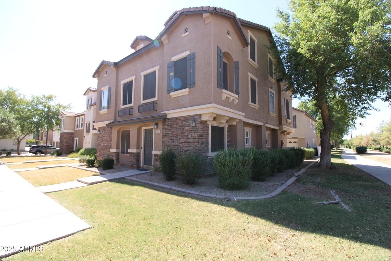 4144 E Jasper Dr - Photo 2 of 31