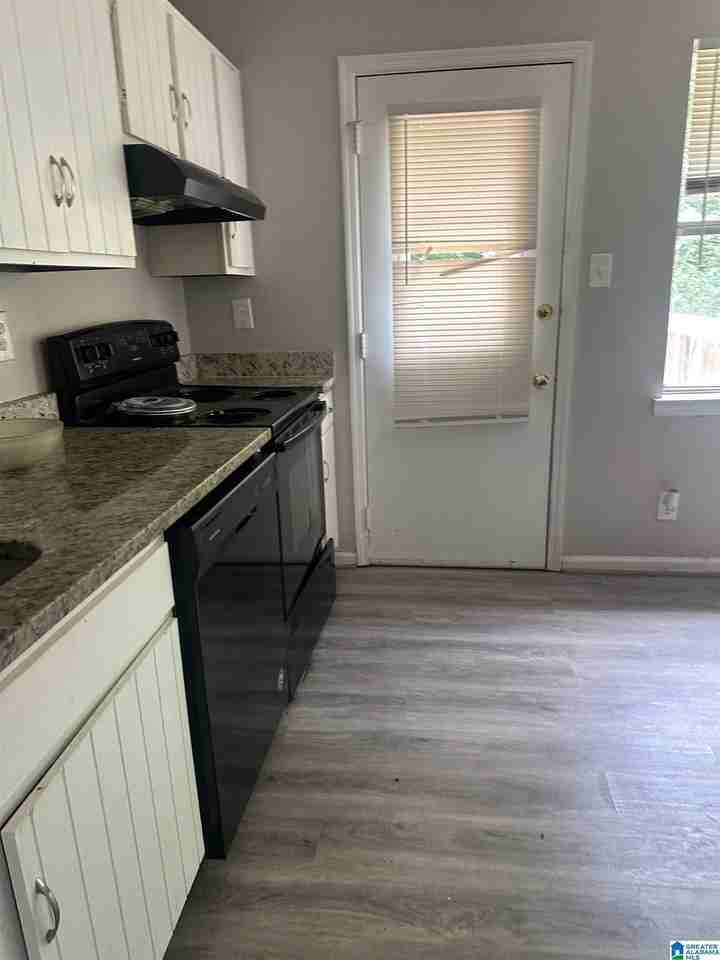 1824 Dry Creek Cir - Photo 2 of 7