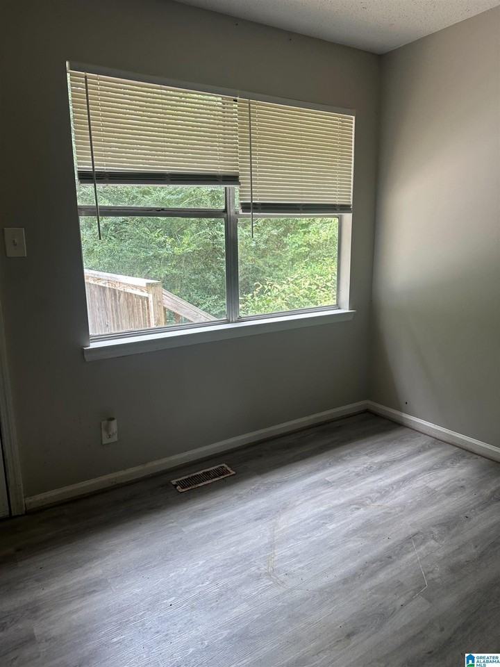 1824 Dry Creek Cir - Photo 3 of 7