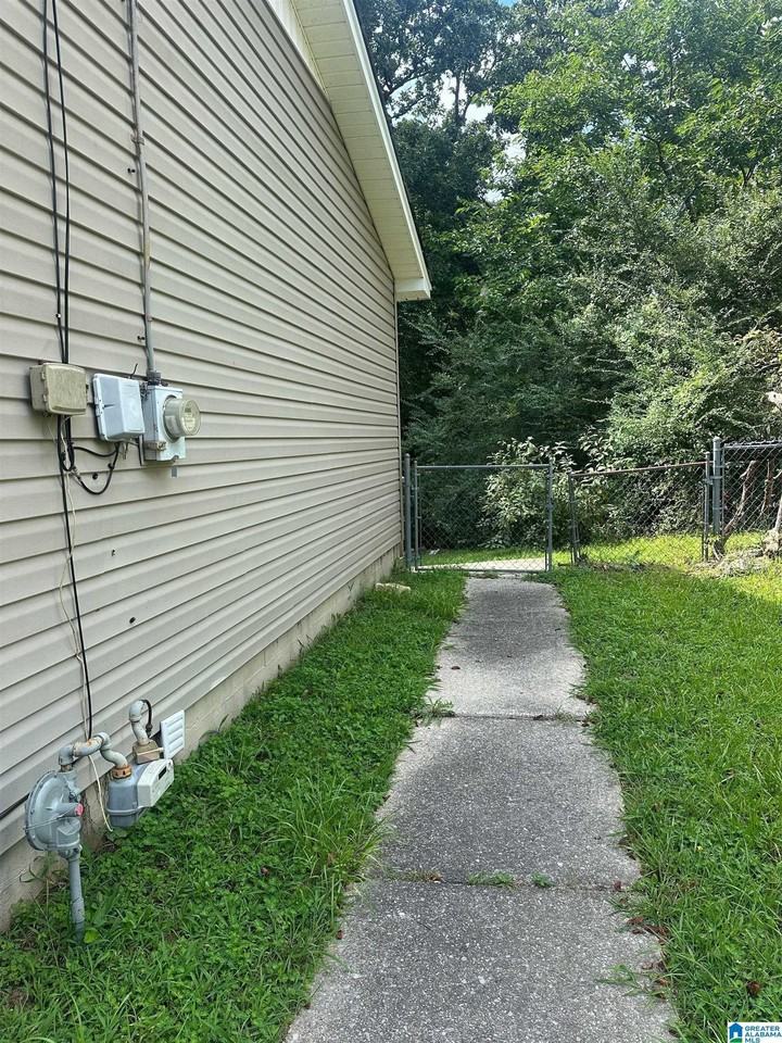 1824 Dry Creek Cir - Photo 5 of 7