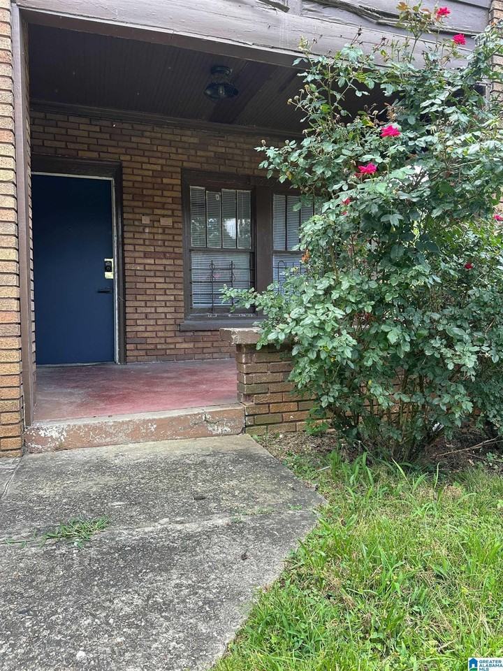 1229 8th Ave #B - Photo 5 of 12