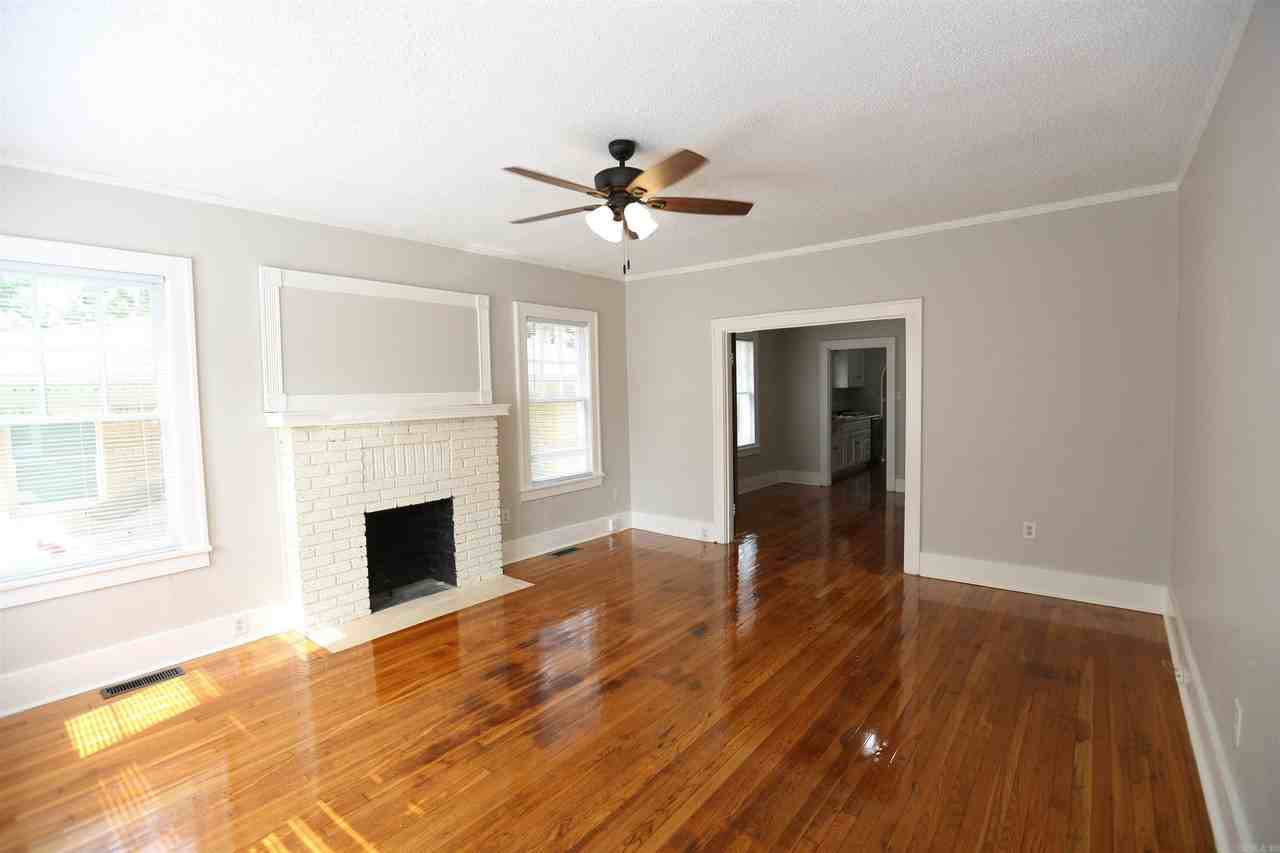 3430 N Cypress St - Photo 3 of 34