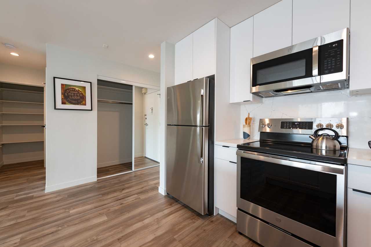 The Gateway - Photo 2 of 23