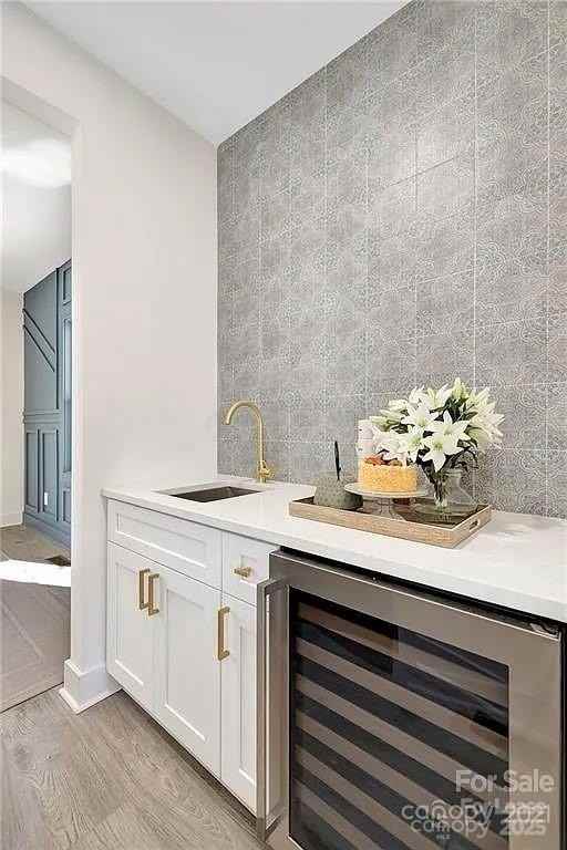 647 Tennyson Dr - Photo 6 of 24