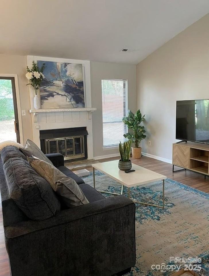 11421 Kingfisher Drive - Photo 2 of 11