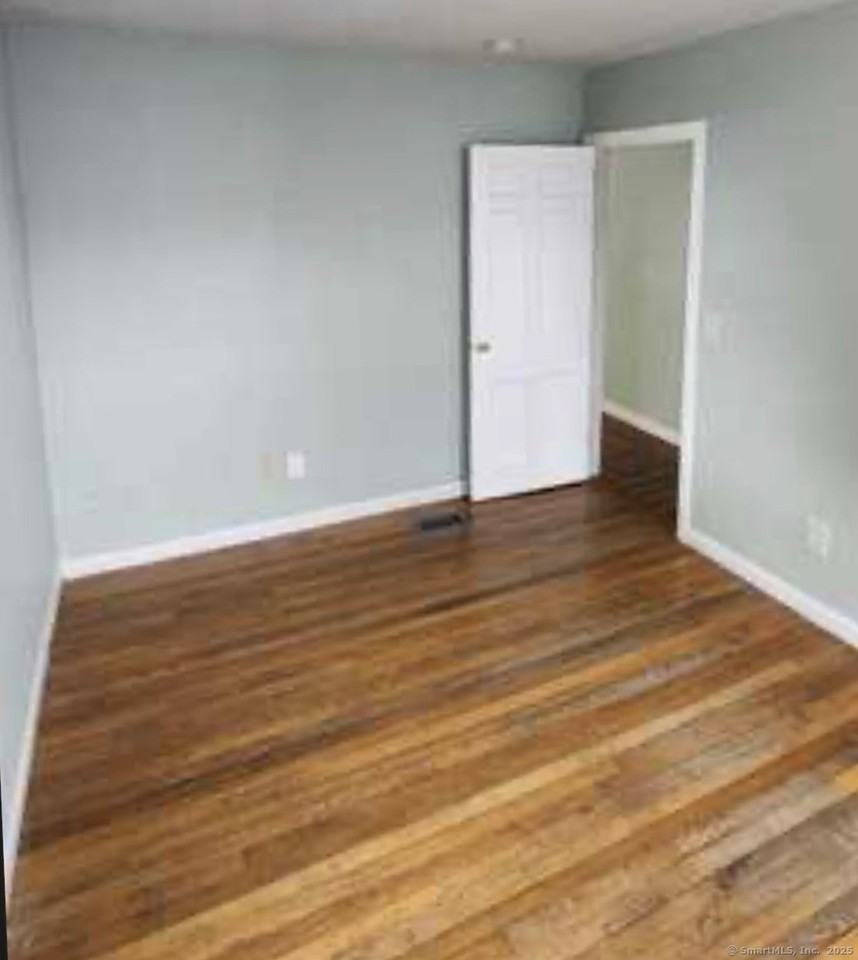 64 James St - Photo 2 of 8