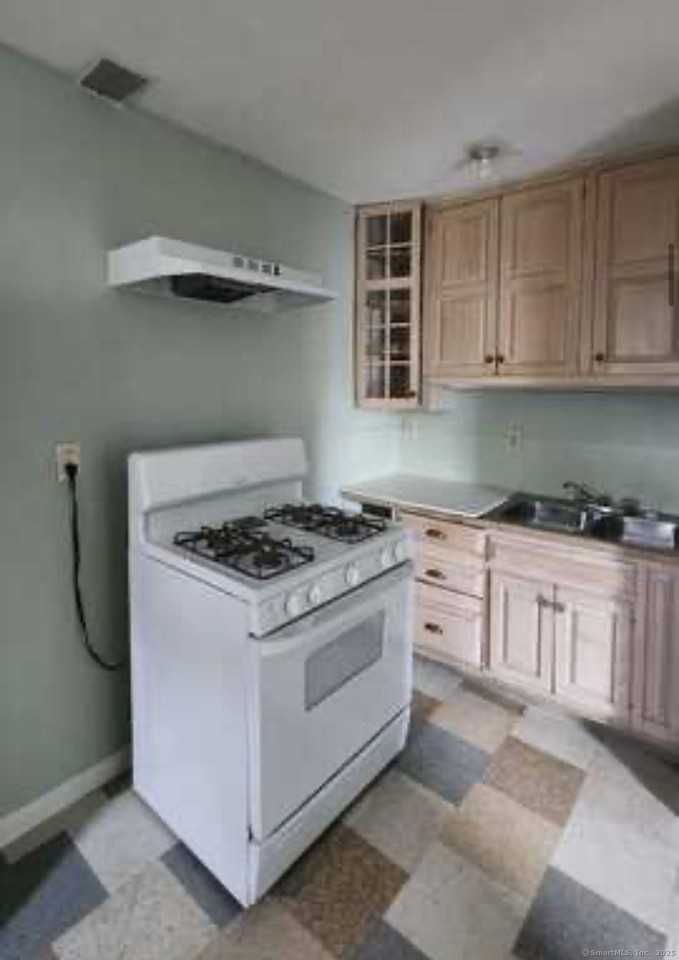 64 James St - Photo 5 of 8