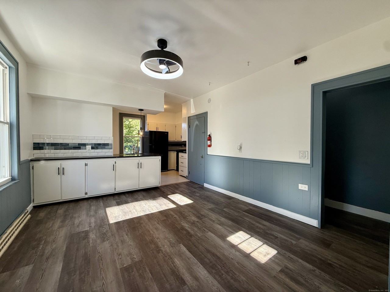 22 Hawthorne Ave - Photo 2 of 18