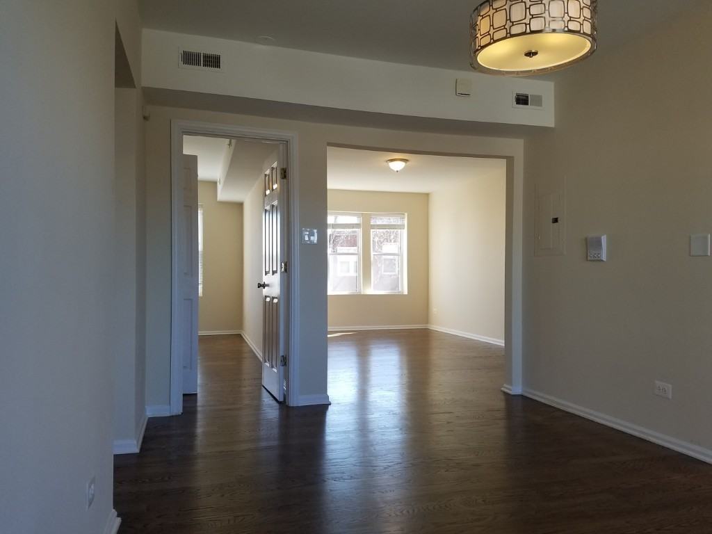 1501 N Kolin Ave #3 - Photo 4 of 8