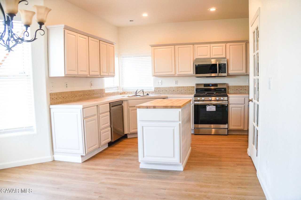 6761 California City Blvd - Photo 5 of 18