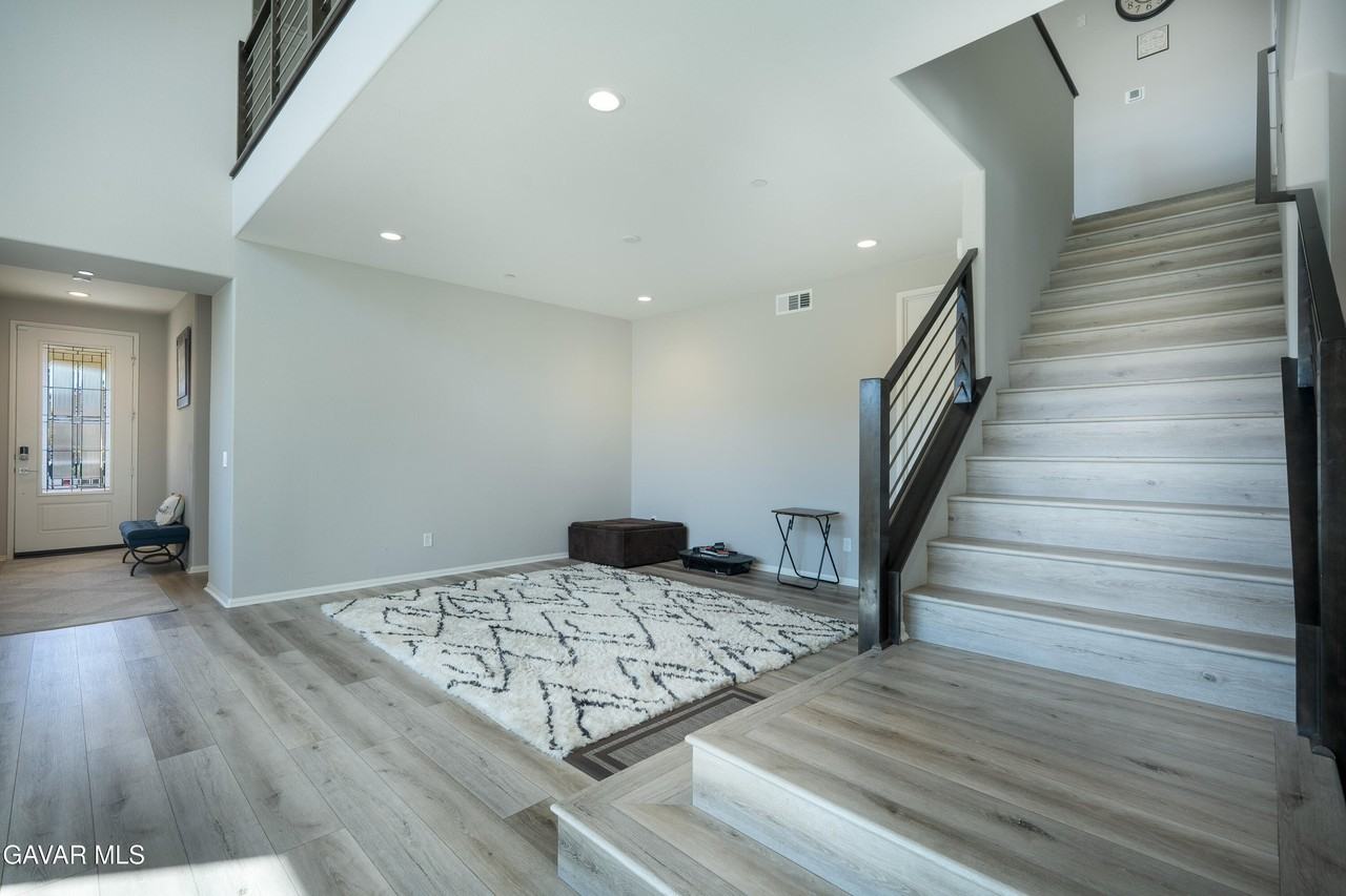 39118 Forsythia Ln - Photo 7 of 24