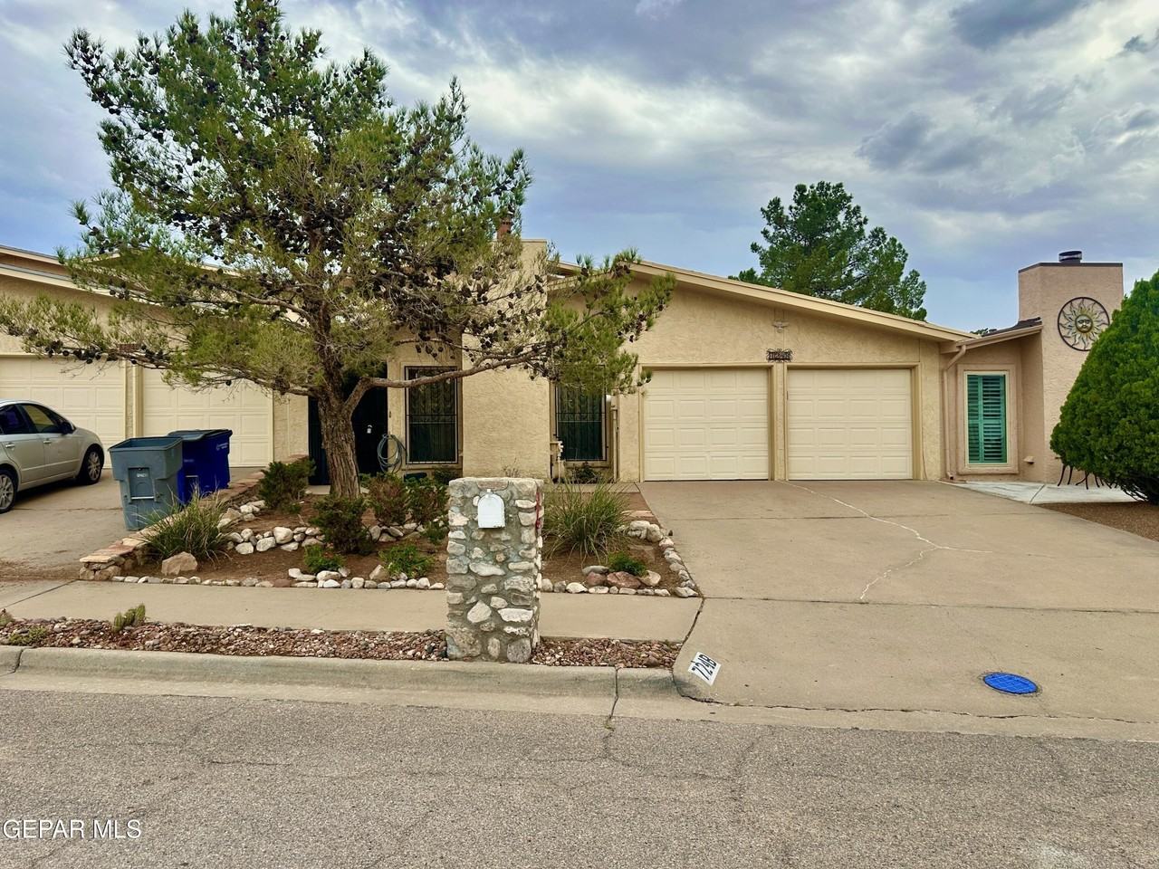 724 Espada Dr Unit B #B - Photo 3 of 33