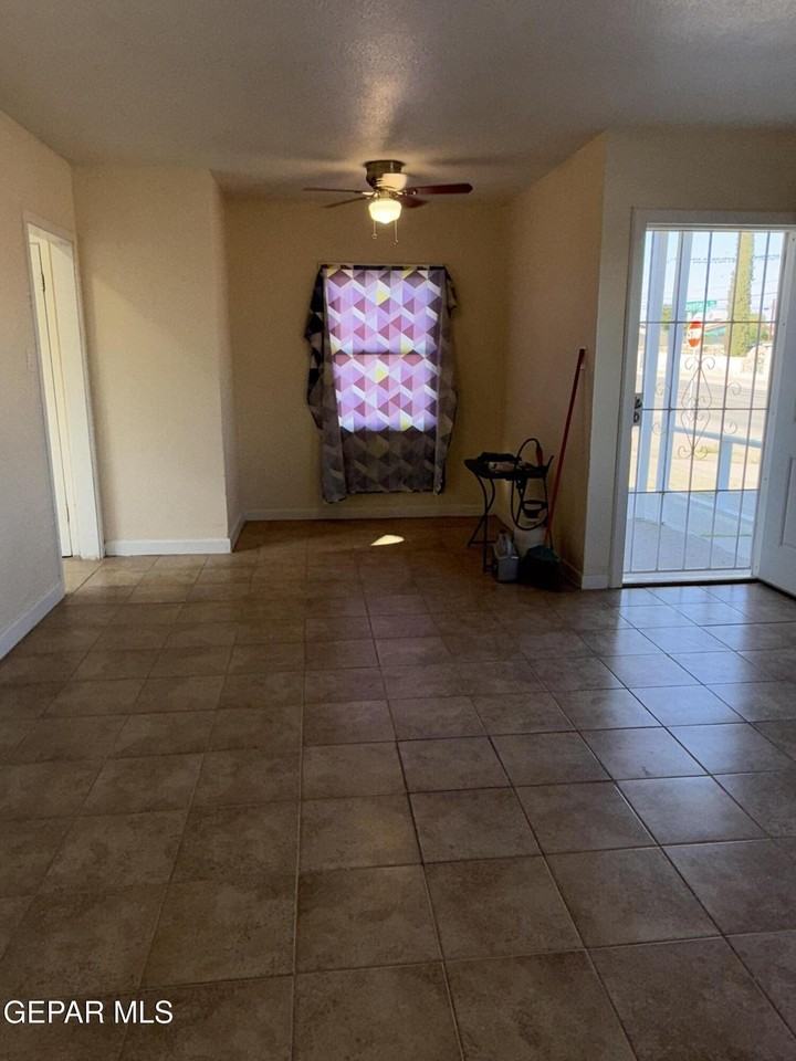 2532 Mountain Ave - Photo 4 of 8