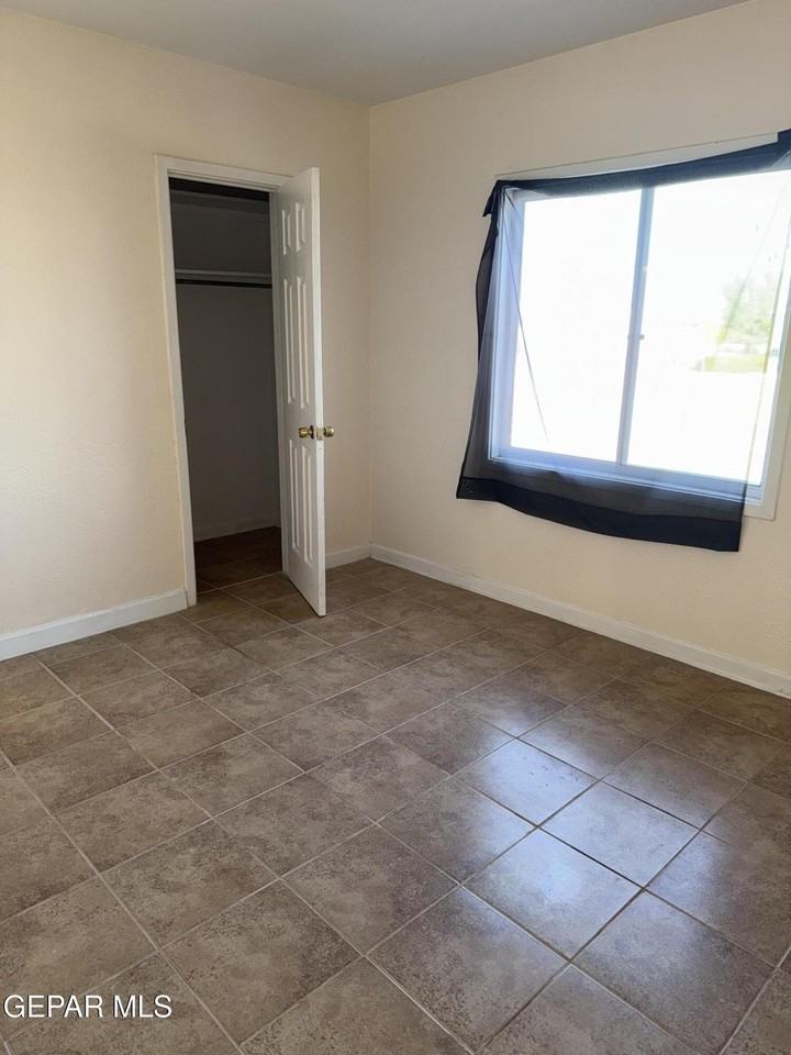 2532 Mountain Ave - Photo 7 of 8