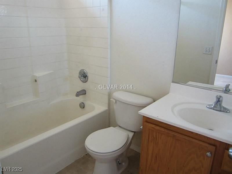 6521 Marco Vista Avenue #0 - Photo 6 of 10