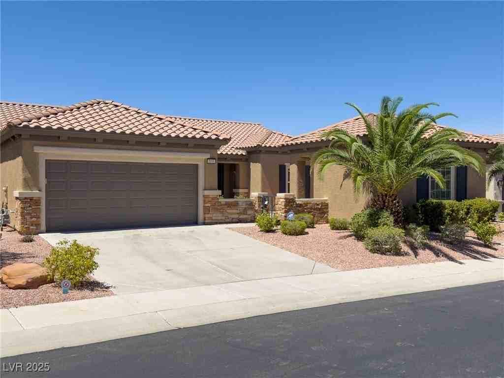 2055 Cambridge Springs Dr - Photo 2 of 38