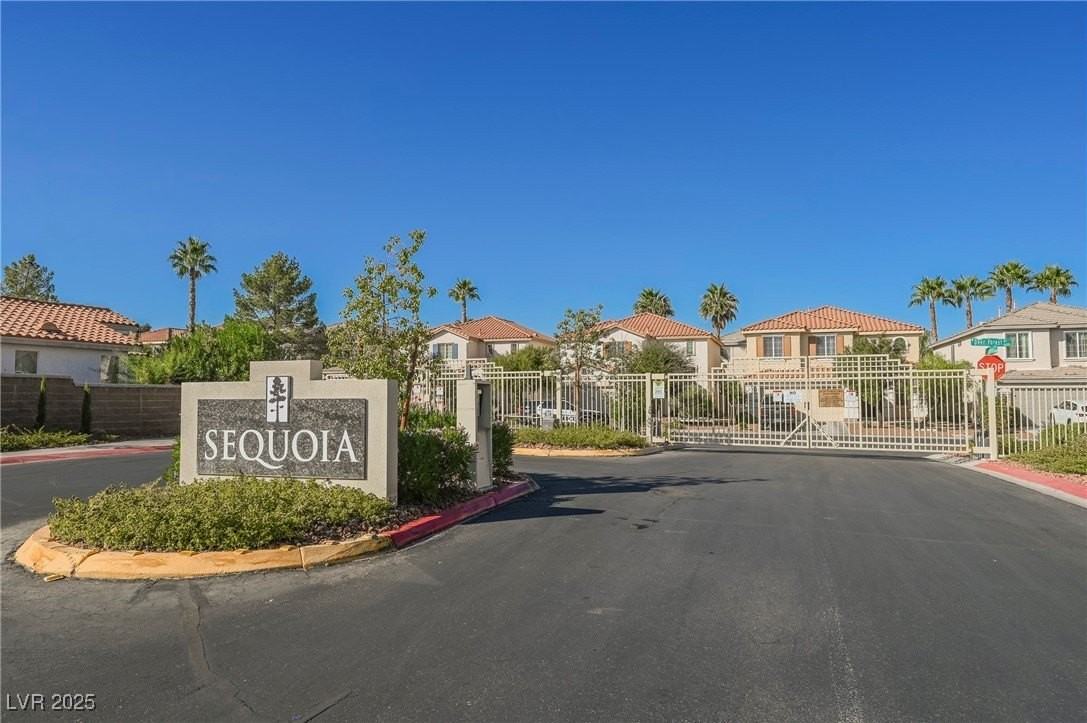 4599 Deer Forest Ave - Photo 6 of 50