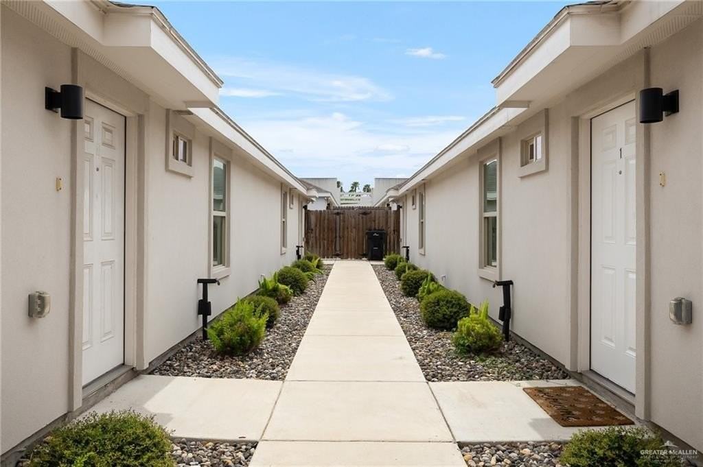 1305 Alta Vista Dr #4 - Photo 2 of 13