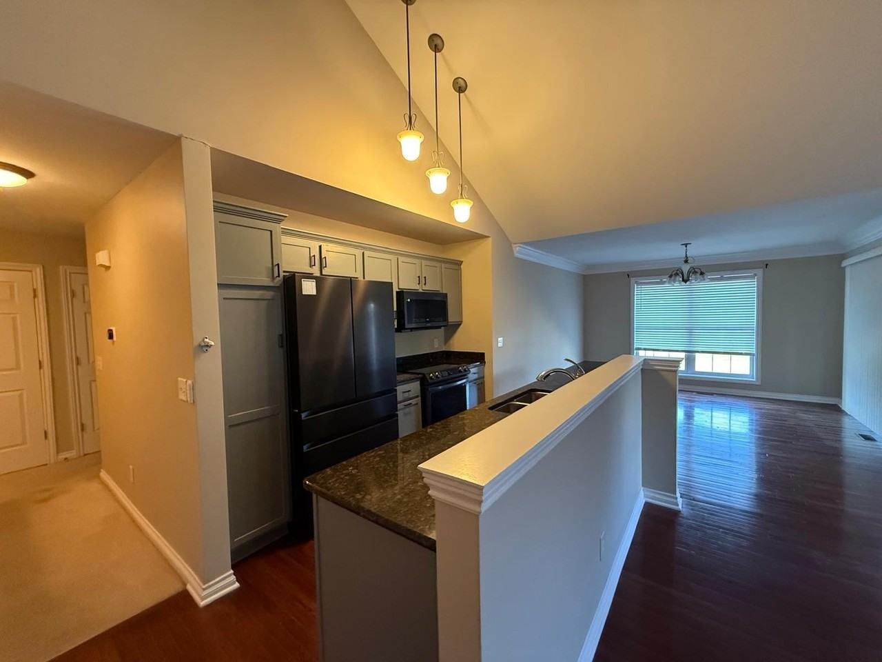 5705 Hampshire Ln - Photo 5 of 15