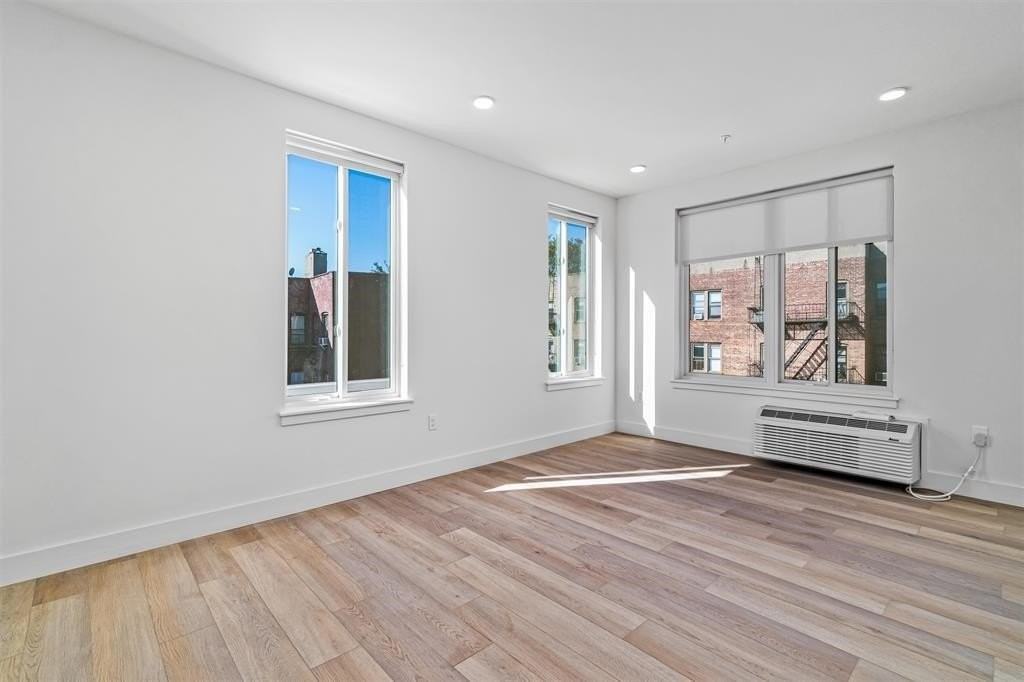 293 Fairmount Avenue #502 - Photo 3 of 12