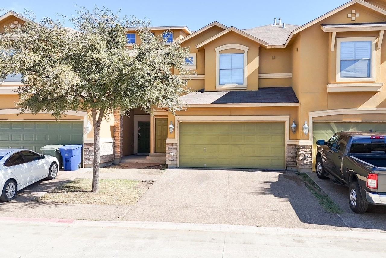 9310 Albany Dr - Photo 3 of 17