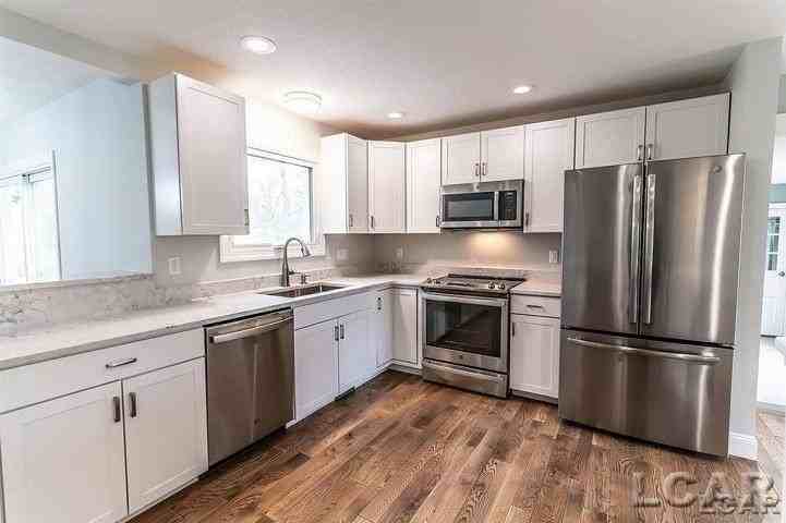 4066 Aebersold Dr - Photo 7 of 50