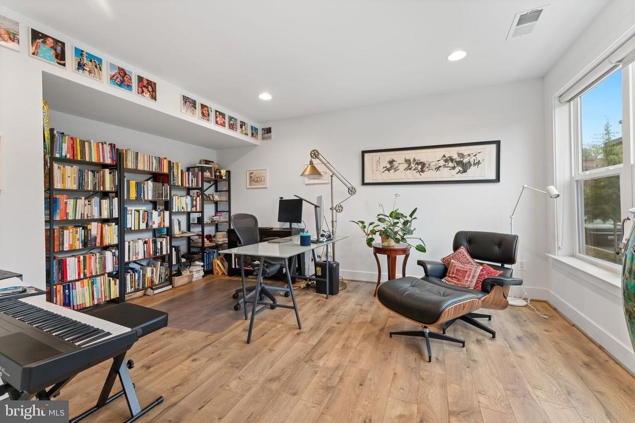 3533 Bellflower Ln - Photo 4 of 44