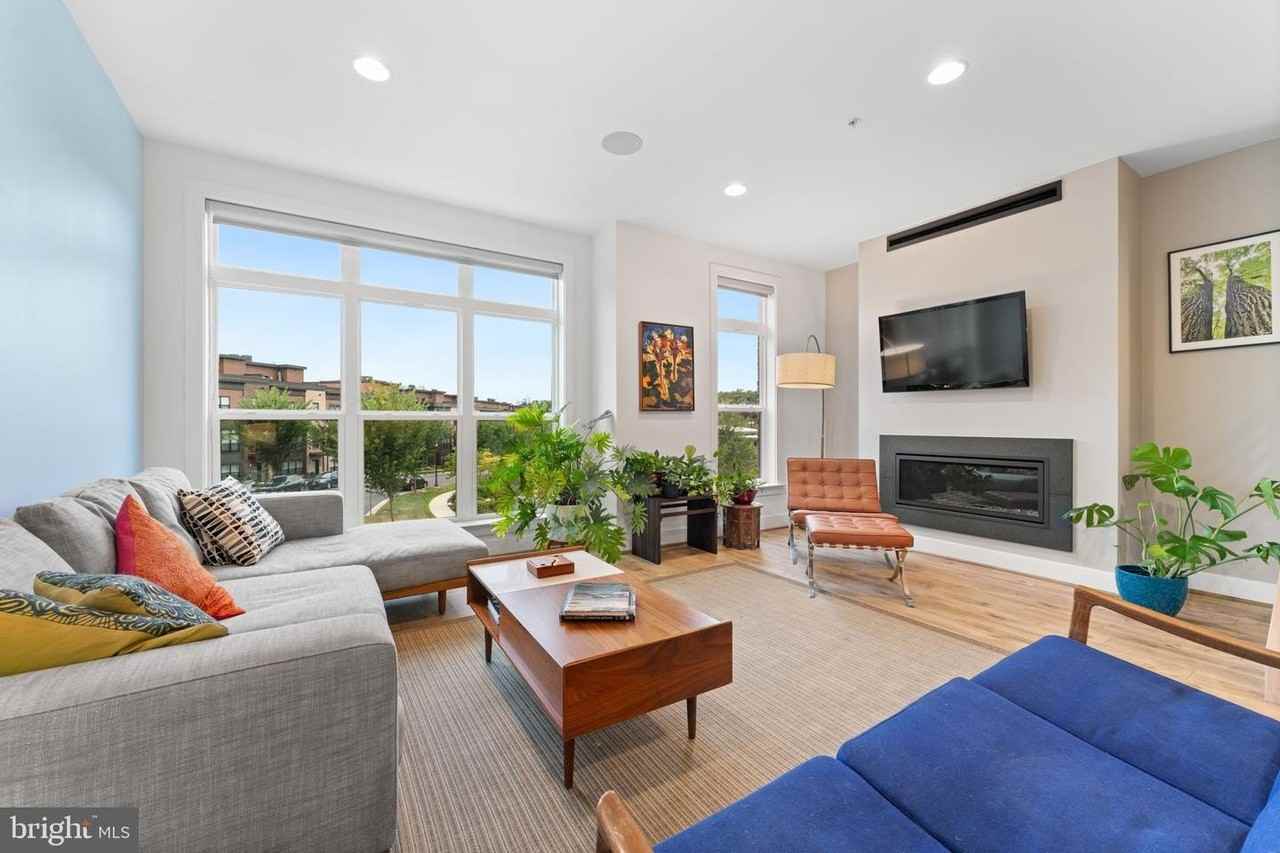 3533 Bellflower Ln - Photo 7 of 44