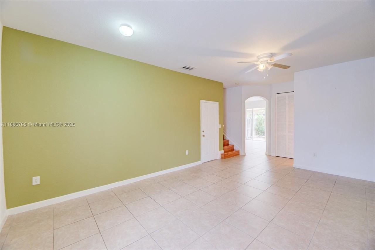 12842 Southwest 135th Street #12842 - Photo 5 of 24