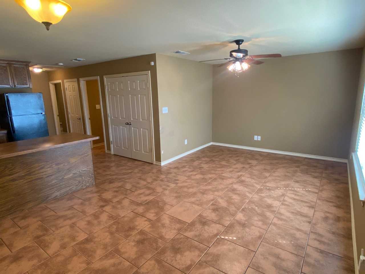 209 East 37th Street-JLR - Photo 3 of 18