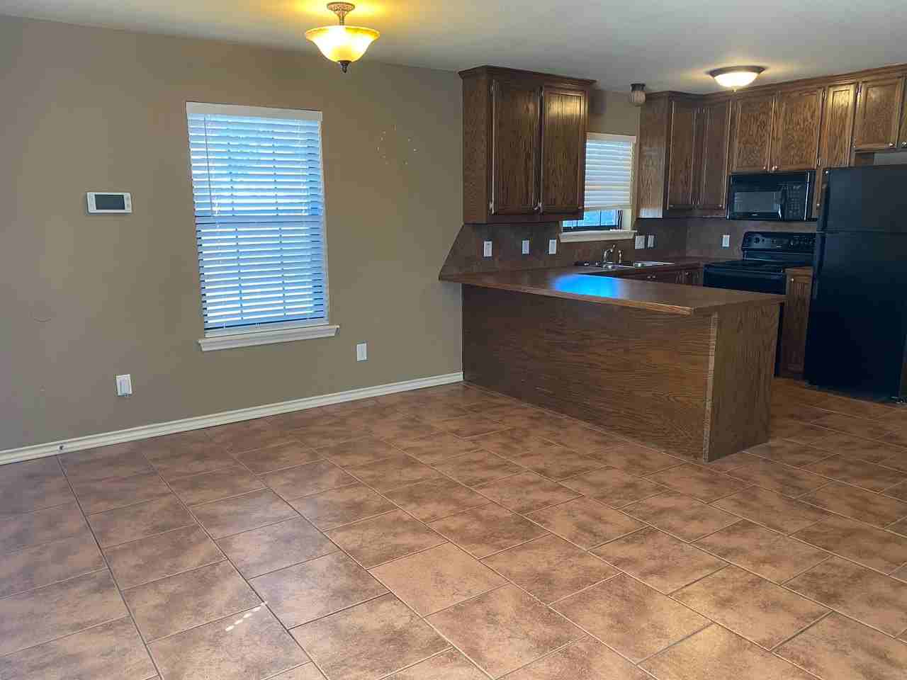 209 East 37th Street-JLR - Photo 5 of 18