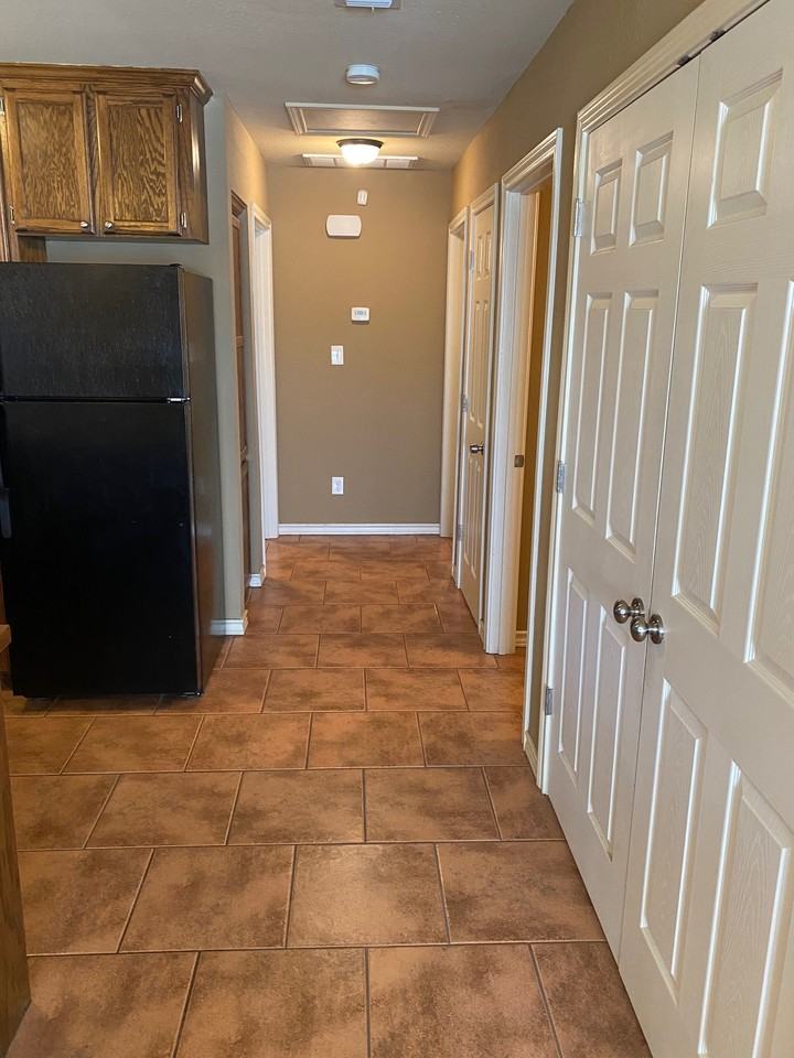 209 East 37th Street-JLR - Photo 6 of 18