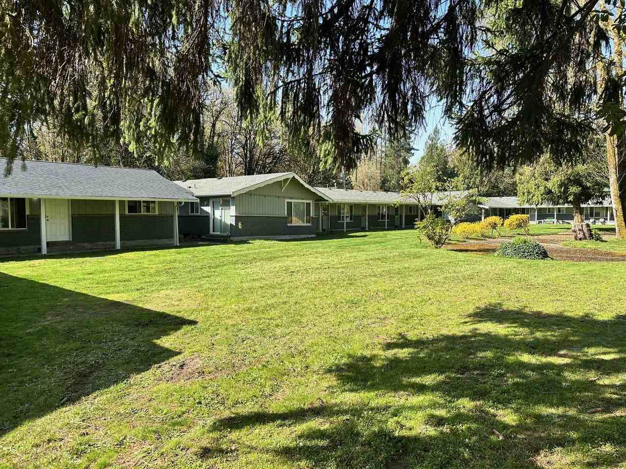 Riverside Manor - Photo 3 of 37