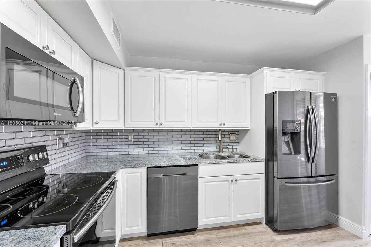 7225 Promenade Dr #102 - Photo 5 of 18