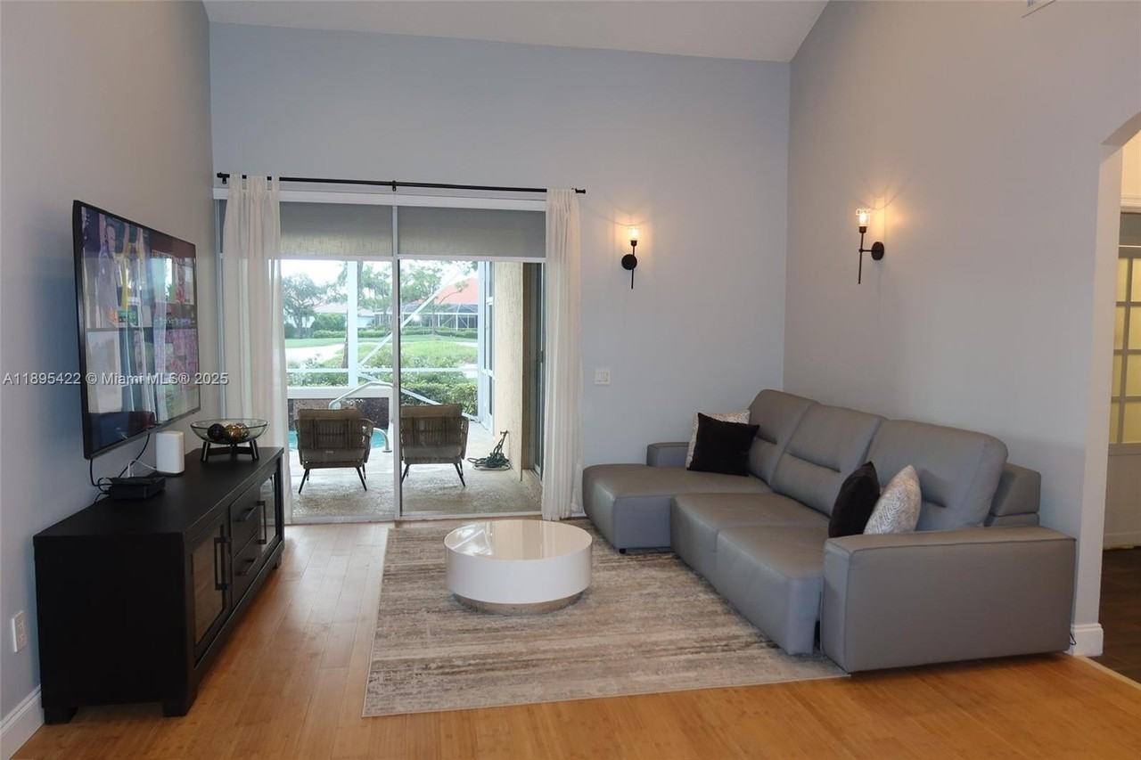 8189 Sandpiper Way - Photo 4 of 19