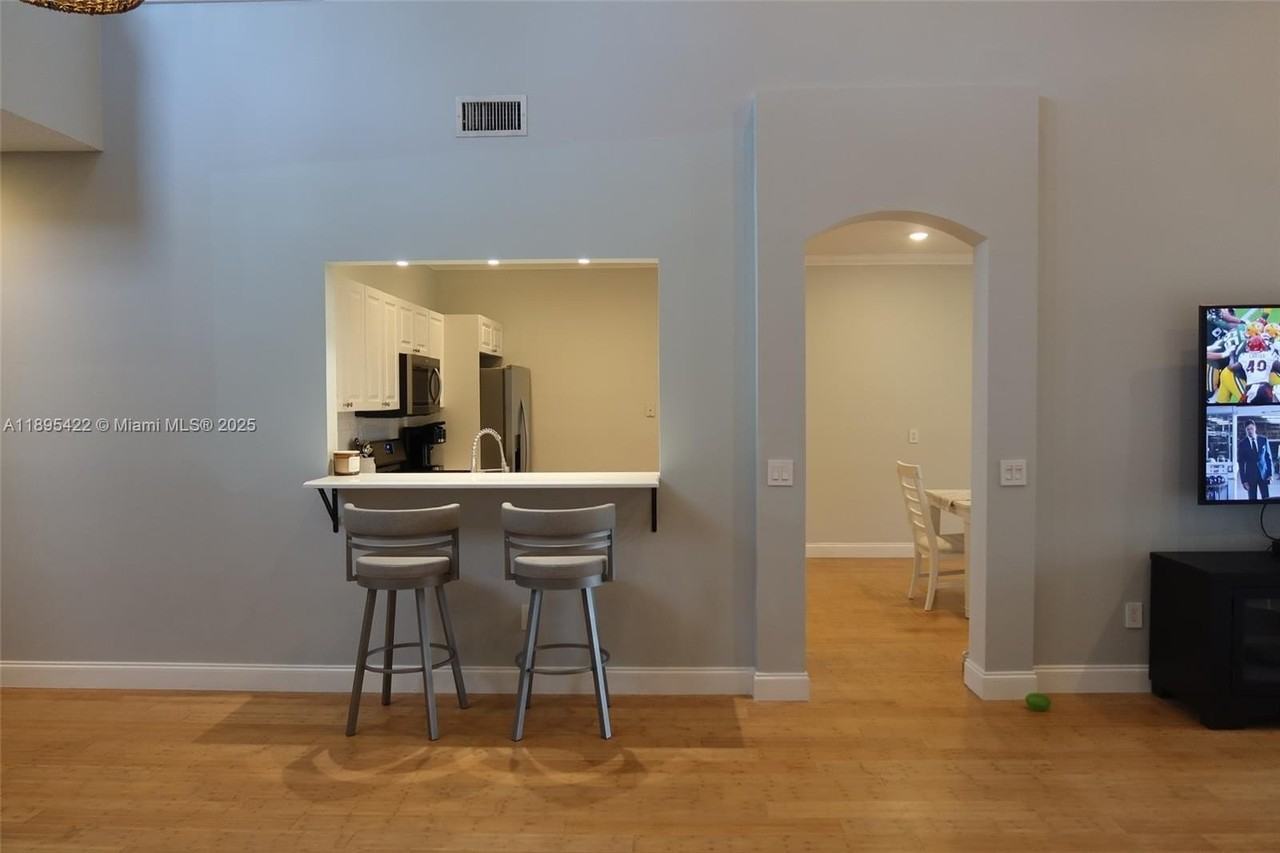 8189 Sandpiper Way - Photo 5 of 19