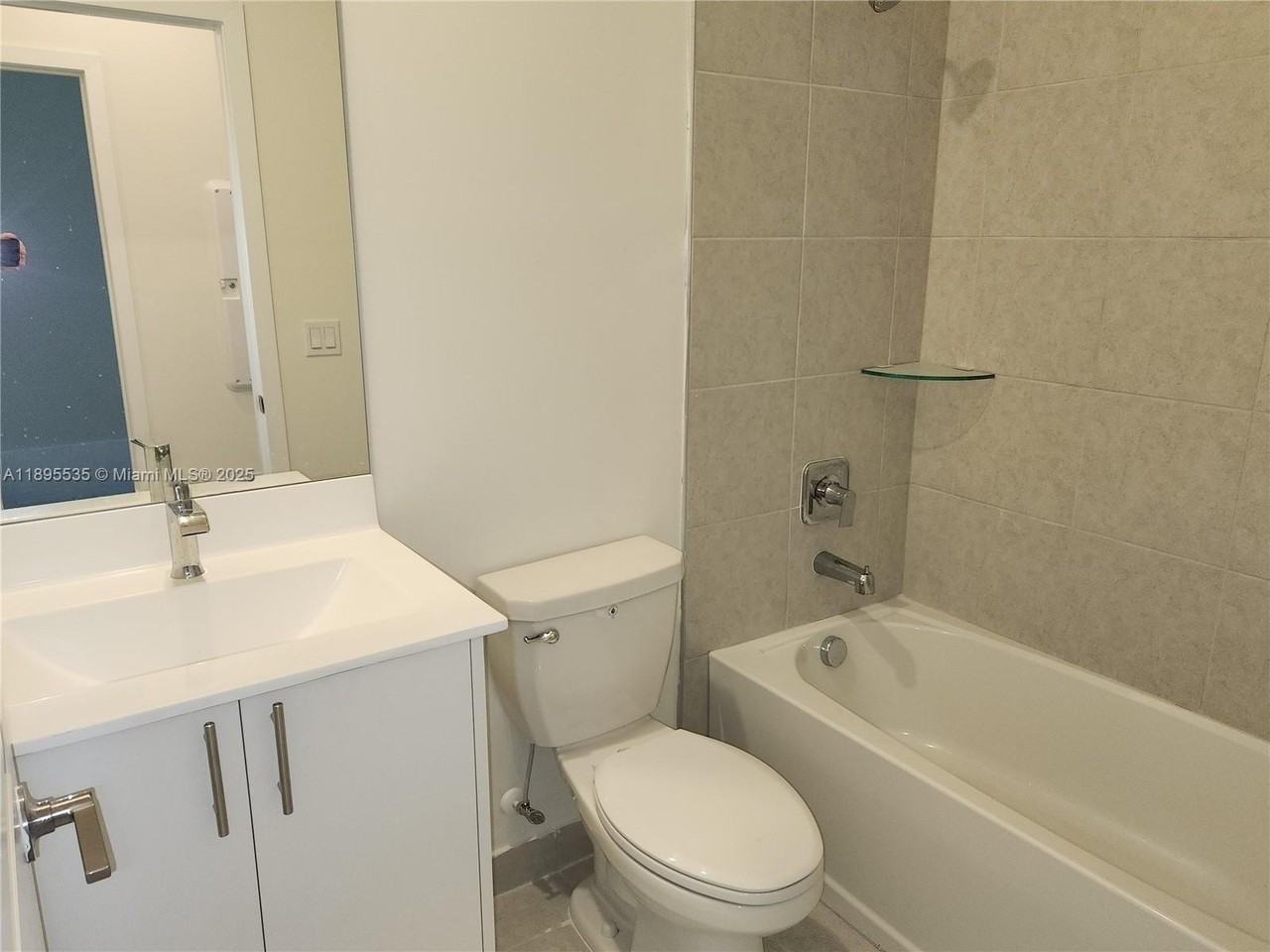 8040 Nw 42nd St #8040 - Photo 7 of 8