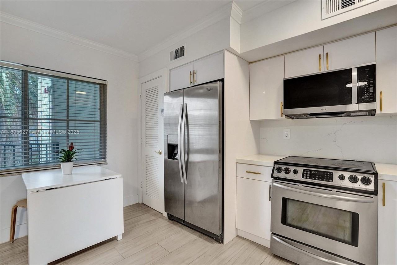 924 Se 2nd St #32 - Photo 6 of 15