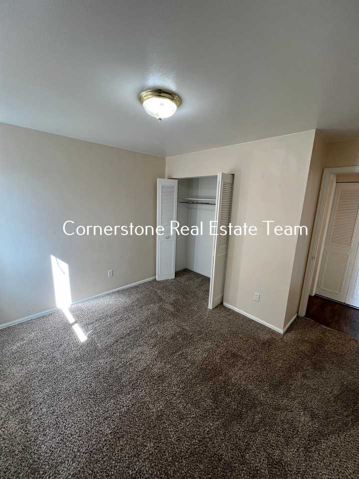 Bruin Manor (TS) - Photo 3 of 42